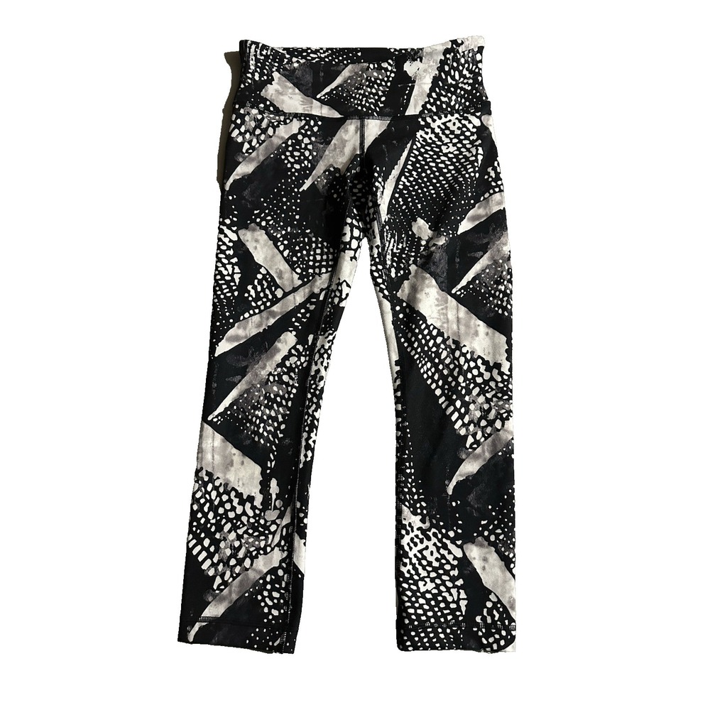 Lululemon Align‎ 22" Black Multicolor Pattern Women's Size 4